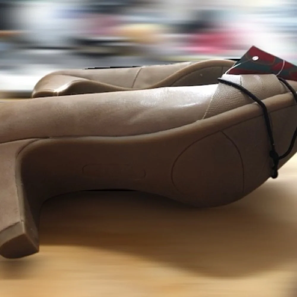 Yuu Tan Heels with Suede Finish and Classic Tapered Heel - Picture 4 of 7